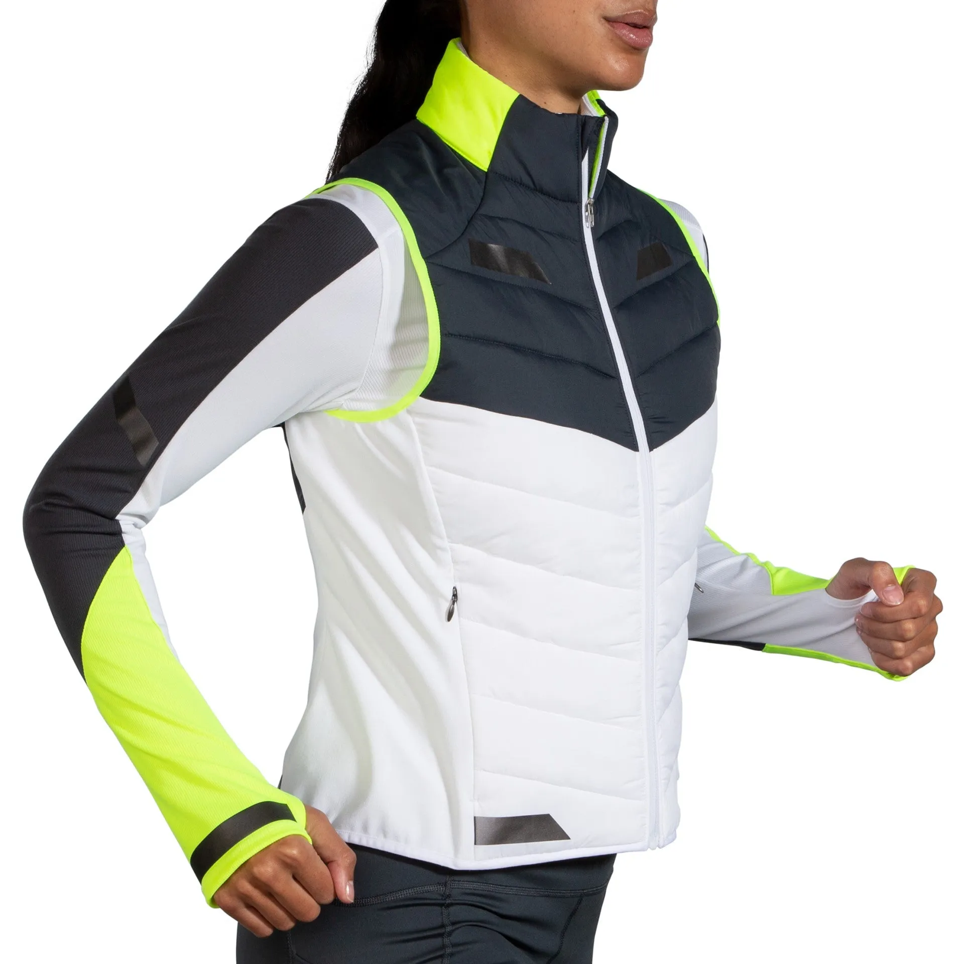 Brooks | Run Visible Insulated Vest | Women's | White/Asphalt/Nightlife