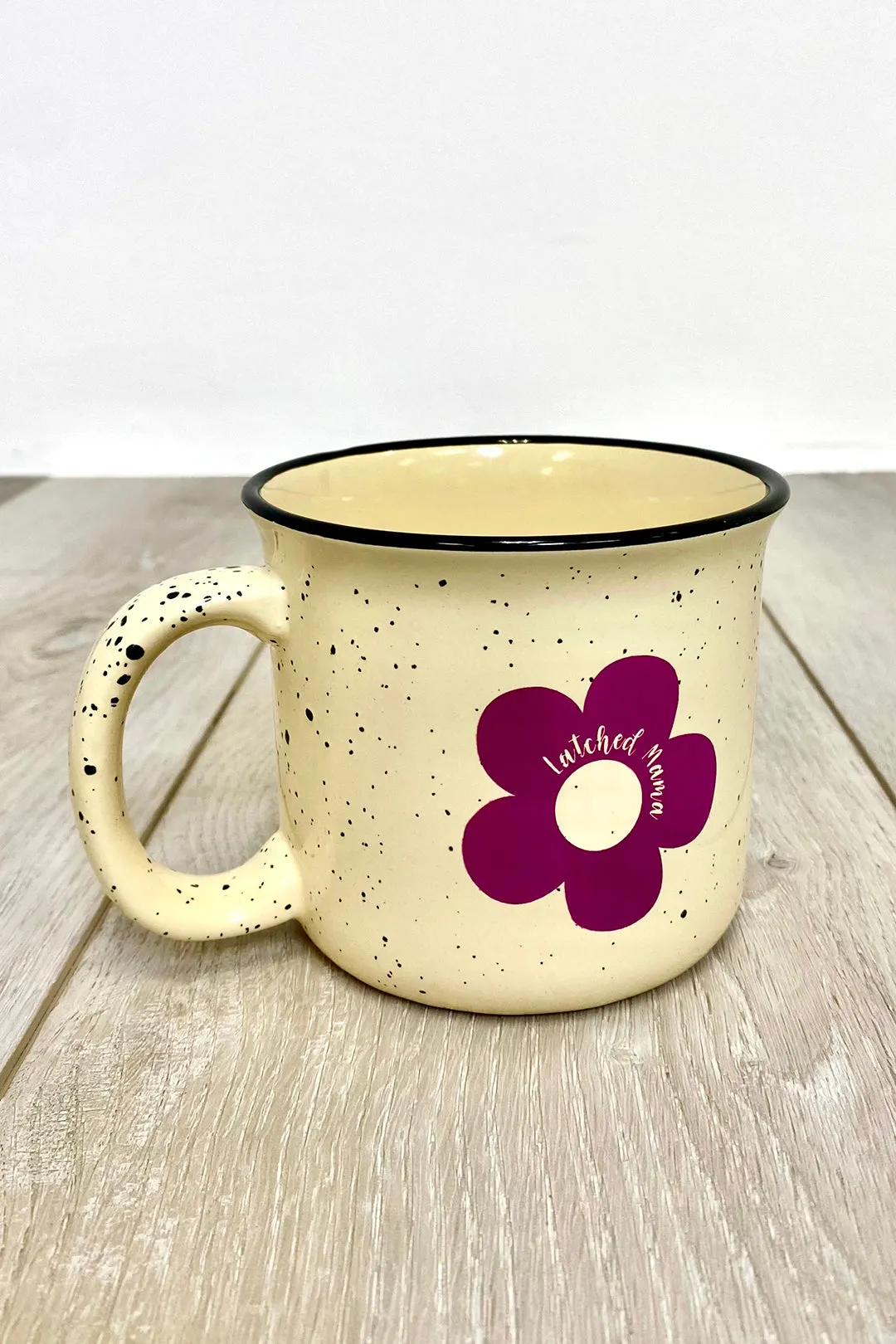 Latched Mama Daisy Mug